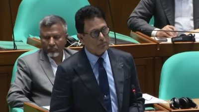 সংসদ অধিবেশনে শিক্ষামন্ত্রী আ ন ম এহছানুল হক মিলন