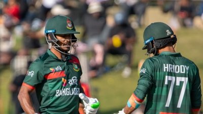 সিরিজ বাঁচানোর লড়াইয়ে আজ মাঠে নামছে বাংলাদেশ