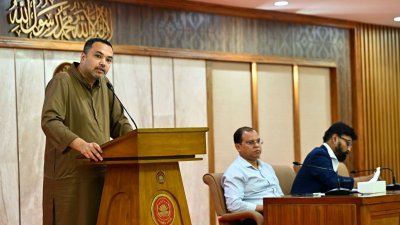 প্রধানমন্ত্রীর উপদেষ্টা মাহদী আমিন