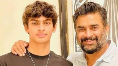মানবধন ও তার ছেলে বেদান্তে