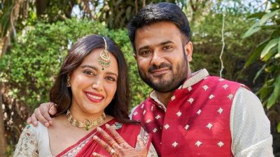 অভিনেত্রী স্বরা ভাস্কর ও ফাহাদ আহমেদ। ফাইল ছবি