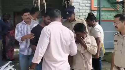 পুলিশ তিনজনকে গ্রেফতার করেছে। ছবি: ইন্ডিয়া টুডে