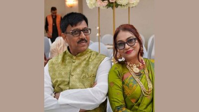 সংসদ সদস্য ডা. দেওয়ান মোহাম্মদ সালাউদ্দিন বাবু ও তার স্ত্রী সাবিনা সিদ্দিকা