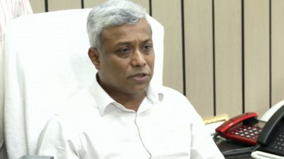 কথা বলছেন বিদ্যুৎ, জ্বালানি ও খনিজ সম্পদ প্রতিমন্ত্রী অনিন্দ্য ইসলাম অমিত