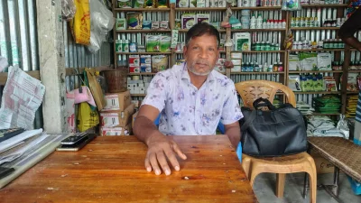 কুড়িগ্রামে এক ব্যবসায়ী (ছবি: বাংলা ট্রিবিউন)