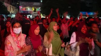 ঢাকা-কুয়াকাটা মহাসড়ক অবরোধ করলেন বরিশাল বিশ্ববিদ্যালয় শিক্ষার্থীরা