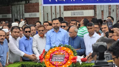 আরাফাত রহমান কোকোর কবরে বাংলাদেশ জাতীয়তাবাদী ক্রীড়া দলের নেতাদের শ্রদ্ধাঞ্জলি
