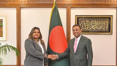 প্রধানমন্ত্রীর পররাষ্ট্রবিষয়ক উপদেষ্টা হুমায়ুন কবিরের সঙ্গে সাক্ষাৎ করেন মালদ্বীপের রাষ্ট্রদূত শিউনিন রাশীদ