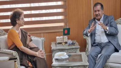 তথ্য ও সম্প্রচার মন্ত্রী জহির উদ্দিন স্বপন ও ড. আইরিন জুবাইদা খান