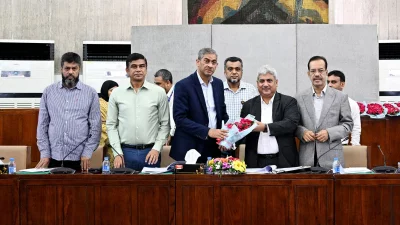 জাতীয় সংসদের পানি সম্পদ মন্ত্রণালয় সম্পর্কিত স্থায়ী কমিটির প্রথম বৈঠকের শুরুতে পরিচিতি পর্ব অনুষ্ঠিত হয়