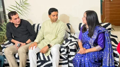 নাগরিকের বাসায় চায়ের আড্ডায় ববি হাজ্জাজ