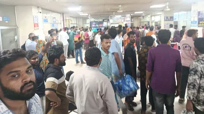 হাসপাতালে স্বজনরা