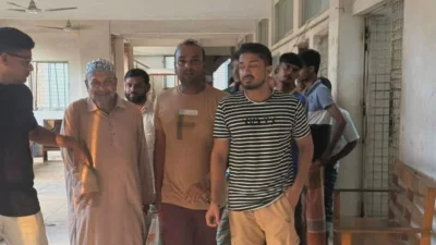 পুলিশের হেফাজতে গ্রেফতার ব্যক্তিরা