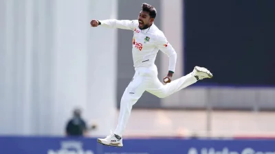 উইকেট পাওয়ার পর মেহেদী হাসান মিরাজের উচ্ছ্বাস (ছবি: সংগৃহীত)