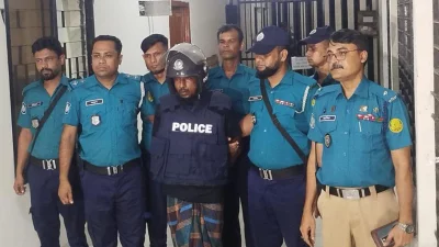 সিলেট নগরের রায়নগর মিতালি আবাসিক এলাকায় এক দম্পতি ও গৃহপরিচারিকা হত্যার ঘটনায় গ্রেফতার বাবুল মিয়াকে চার দিনের রিমান্ডে নিয়েছে পুলিশ