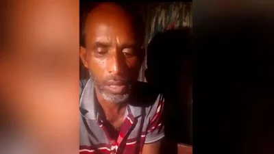 কুমিল্লার দাউদকান্দিতে ঢাকা-চট্টগ্রাম মহাসড়কে লাগানো এআই ক্যামেরা চুরির প্রস্তুতির সময় এক ব্যক্তিকে আটক করে পুলিশে দিয়েছেন স্থানীয় লোকজন