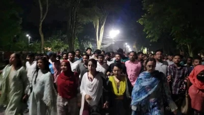 রাজশাহী বিশ্ববিদ্যালয় কেন্দ্রীয় ছাত্র সংসদের (রাকসু) তহবিল ব্যবহারে অনিয়ম ও অর্থ আত্মসাতের অভিযোগ তুলে বিক্ষোভ মিছিল ও সমাবেশ করেছে বিশ্ববিদ্যালয় শাখা ছাত্রদল