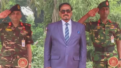 ভারপ্রাপ্ত রাষ্ট্রপতি ও জাতীয় সংসদের স্পিকার হাফিজ উদ্দিন আহমদ, বীর বিক্রম