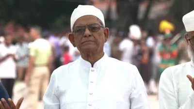 শহীদ রাষ্ট্রপতি জিয়াউর রহমান এবং সাবেক প্রধানমন্ত্রী বেগম খালেদা জিয়ার সমধাস্থিলে শ্রদ্ধা জানান নবনির্বাচিত রাষ্ট্রপতি মির্জা ফখরুল ইসলাম আলমগীর।
