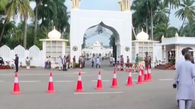 বঙ্গভবনে আসতে শুরু করেছে আমন্ত্রিত অতিথিরা
