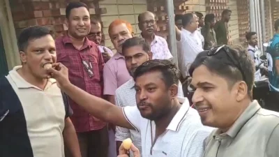ঠাকুরগাঁওয়ে মিষ্টি বিতরণ