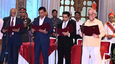 শপথ নিচ্ছেন চার মন্ত্রী (ছবি: পিআইডি)