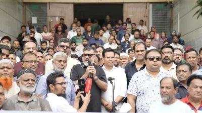পরিচ্ছন্নতা সপ্তাহের উদ্বোধন করেছেন ডিএনসিসি প্রশাসক