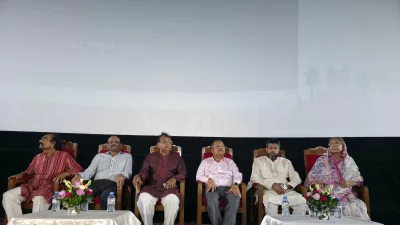 মতিঝিলের মধুমিতা হলে বর্ণাঢ্য আয়োজনের মধ্য দিয়ে এ উৎসবের উদ্বোধন করা হয়