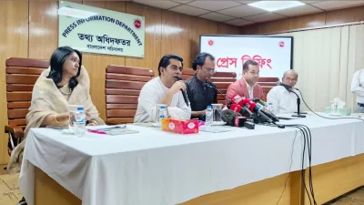 তথ্য অধিদফতরের সম্মেলন কক্ষে সংবাদ সম্মেলনে তথ্মন্ত্রী আন্দালিভ রহমান পার্থ