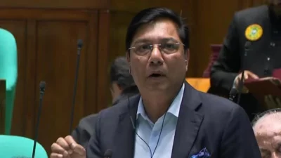 সংসদে বক্তব্য রাখছেন বেসামরিক বিমান পরিবহন ও পর্যটনমন্ত্রী এম রশিদুজ্জামান মিল্লাত