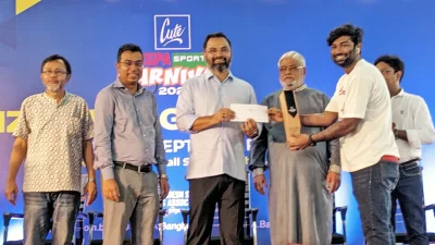 অনুষ্ঠানে উপস্থিত ছিলেন ক্রীড়া প্রতিমন্ত্রী আমিনুল হক।