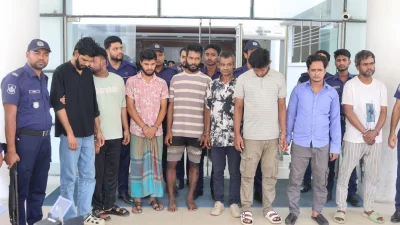 পুলিশের হেফাজতে গ্রেফতার ব্যক্তিরা