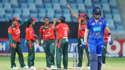 বল হাতে আমিরাতকে অসহায় করে ছেড়েছে বাংলাদেশ।