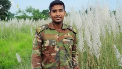 অনুশীলনে ট্যাংক থেকে গোলাবর্ষণের সময় আকস্মিক দুর্ঘটনায় প্রাণ হারালেন বাংলাদেশ সেনাবাহিনীর সৈনিক আবু বকর সিদ্দিক পিয়াস