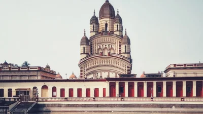 কলকাতার অন্যতম ধর্মীয় স্থান দক্ষিণেশ্বর কালী মন্দির (ছবি: সংগৃহীত)