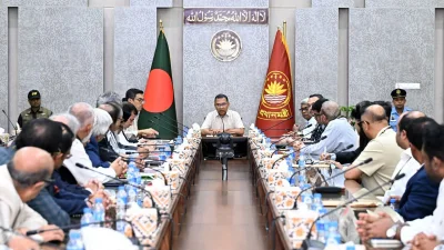 সচিবালয়ে ব্যবসায়ীদের সঙ্গে বৈঠকে প্রধানমন্ত্রী তারেক রহমান