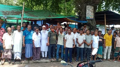 বগুড়ার সারিয়াকান্দিতে দ্য নিউ কনটেস্ট কোচিং সেন্টারের একটি আপত্তিকর ভিডিও সামাজিক যোগাযোগমাধ্যমে ভাইরাল হওয়ার ঘটনায় বিক্ষোভ করেছেন এলাকাবাসী