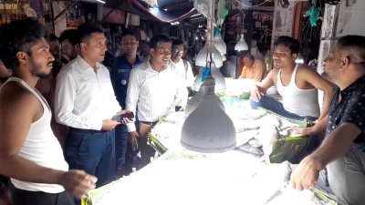 যশোর বড় বাজারে অভিযান