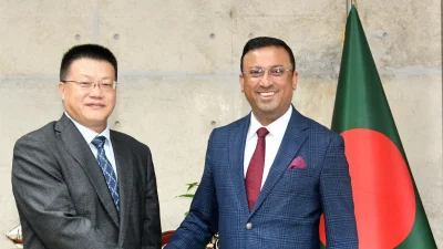 পররাষ্ট্র প্রতিমন্ত্রী হুমায়ুন কবিরের সঙ্গে বিদায়ী সাক্ষাৎ করেন চীনের রাষ্ট্রদূত ইয়াও ওয়েন