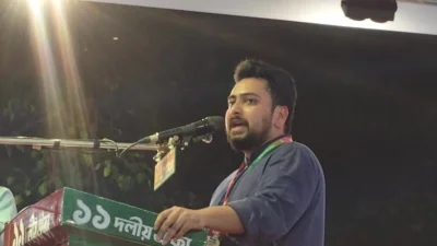 রংপুরের সমাবেশে বক্তব্য দেন নাহিদ ইসলাম