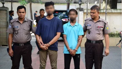 গ্রেফতারকৃতরা হলেন— মো. সাখাওয়াত হোসেন রায়হান (৩২) ও মো. সাইমুন (২৩)