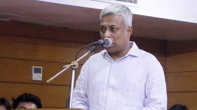 কুষ্টিয়ায় এক মতবিনিময় সভায় বক্তব্য দেন অনিন্দ্য ইসলাম অমিত