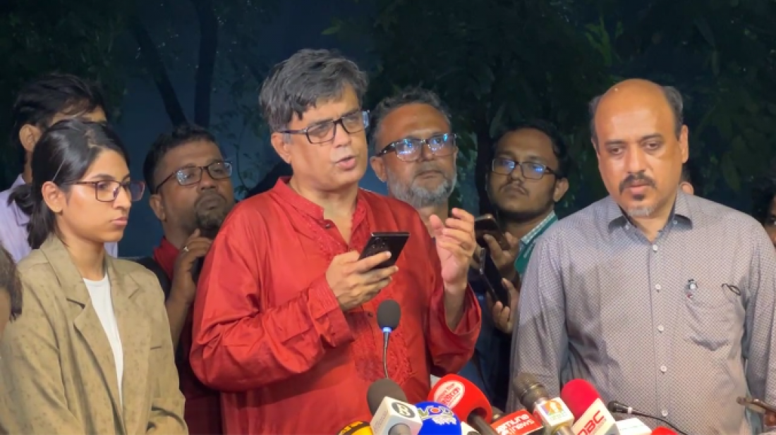 সাংবাদিকদের ব্রিফ করেন প্রেস সচিব শফিকুল আলম