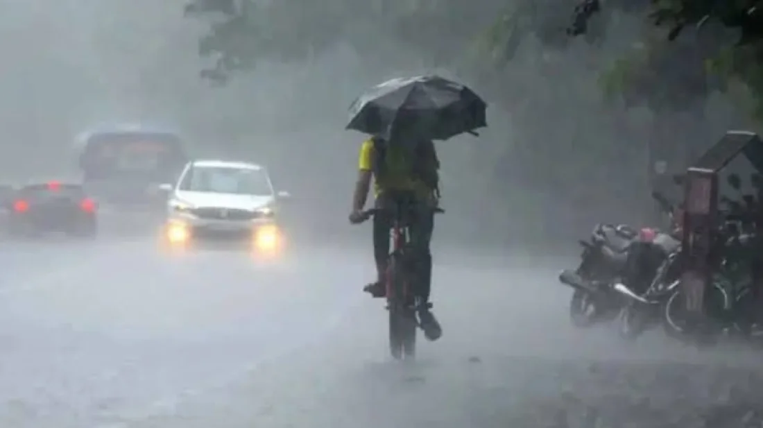 সক্রিয় মৌসুমি বায়ু: সারাদেশে বৃষ্টিপাত অব্যাহত থাকার পূর্বাভাস