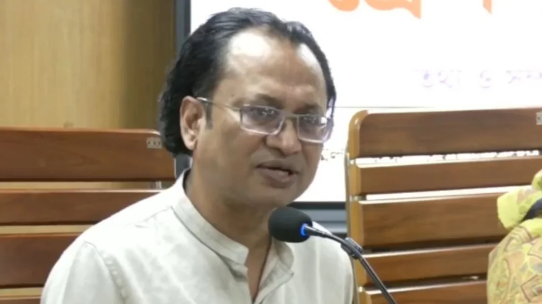 তথ্য অধিদফতরের সম্মেলন কক্ষে আয়োজিত সাপ্তাহিক সংবাদ ব্রিফিংয়ে প্রধানমন্ত্রীর তথ্য ও সম্প্রচারবিষয়ক উপদেষ্টা ডা. জাহেদ উর রহমান (ফাইল ছবি)