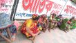 অন্যদিনের মতো মে দিবসেও কাজের অপেক্ষায় নারী শ্রমিকরা