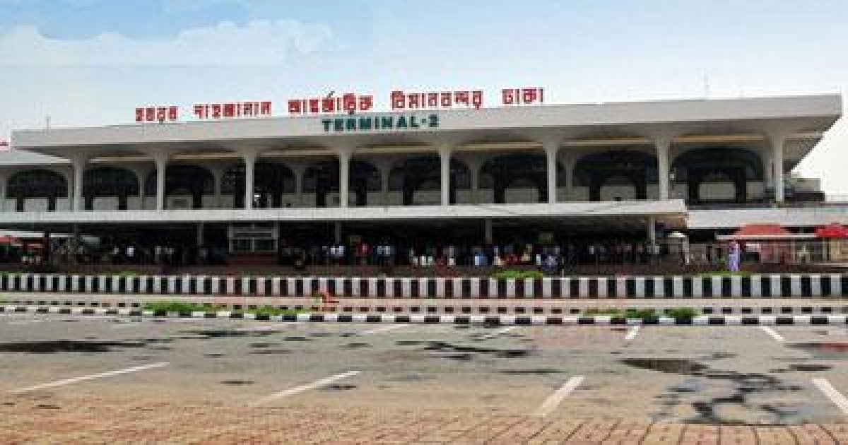ফ্লাইটের চাকার ভেতরে শিয়াল, অল্পের জন্য রক্ষা পেলেন যাত্রীরা
