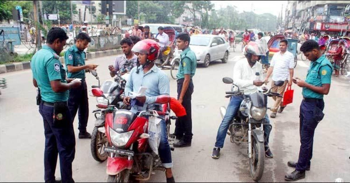 বছরের প্রথম দিনে ট্রাফিক আইন লঙ্ঘনে রাজধানীতে ১৯০৮ মামলা