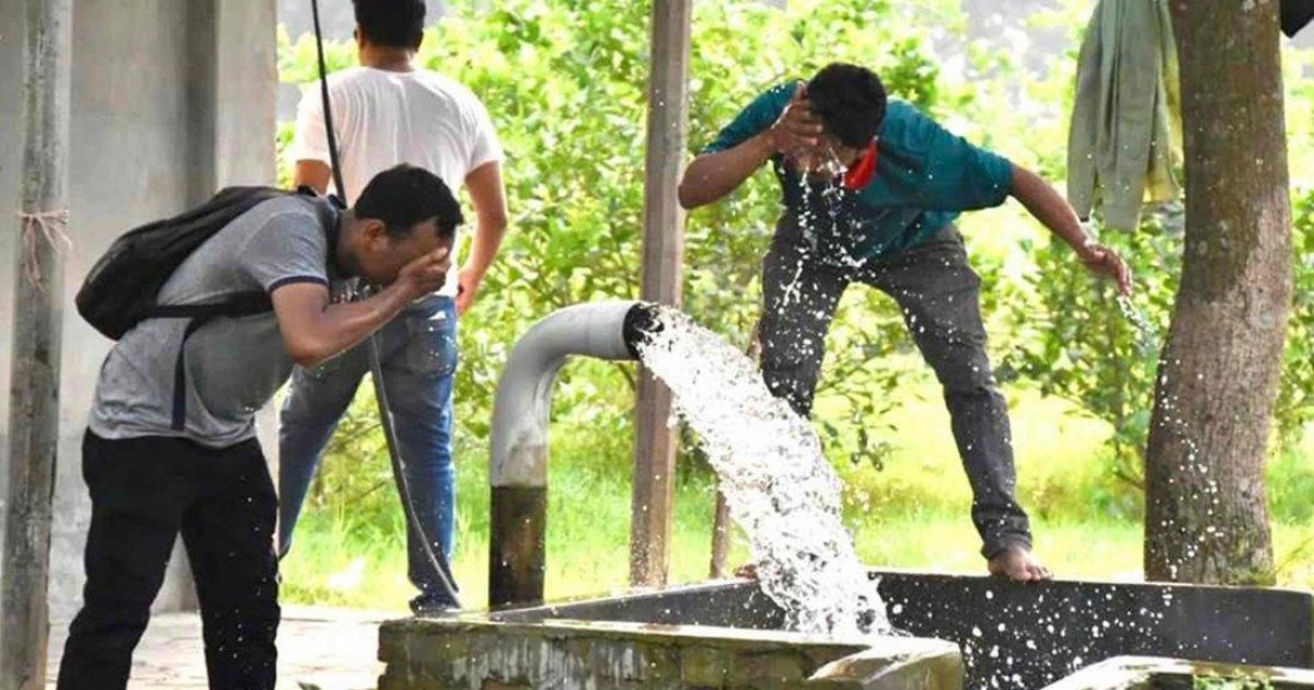 তীব্র তাপপ্রবাহে পুড়ছে ৮ জেলা