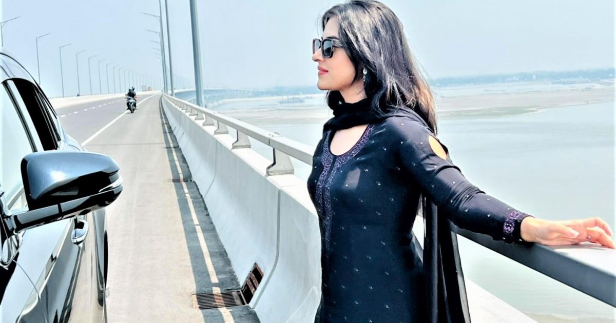 বুবলী এবার গানের নায়িকা!